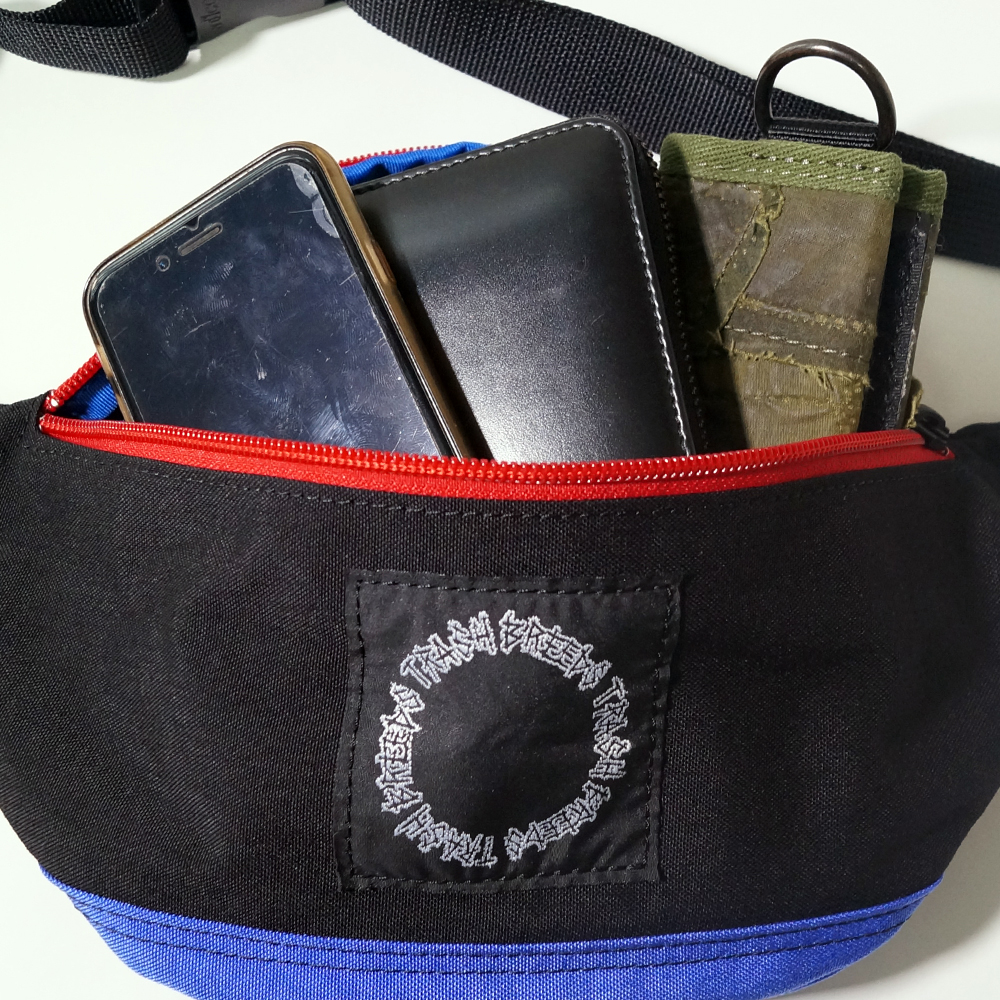 TRASHBREEDSTRASH×ACT コラボポシェット [TRASH BREEDS TRASH x ACT] BLACK TRICO